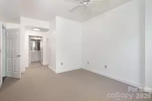 300 W 5th Street W, Charlotte, NC 28202 - Photo 25