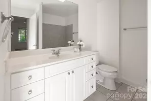 300 W 5th Street W, Charlotte, NC 28202 - Photo 27