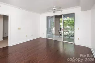 300 W 5th Street W, Charlotte, NC 28202 - Photo 11