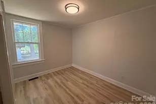 1431 3rd St Pl NE, Hickory, NC 28601 - Photo 15