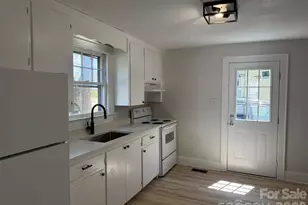1431 3rd St Pl NE, Hickory, NC 28601 - Photo 9