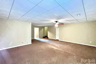 7 Curtis Dr, Hendersonville, NC 28739 - Photo 23