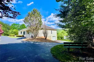 7 Curtis Dr, Hendersonville, NC 28739 - Photo 35