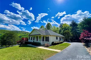 7 Curtis Dr, Hendersonville, NC 28739 - Photo 3