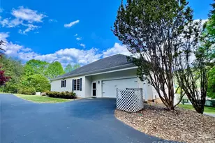 7 Curtis Dr, Hendersonville, NC 28739 - Photo 31