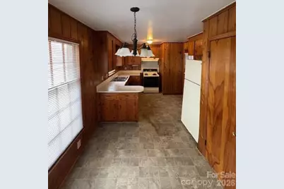 2929 Amity Garden Court, Charlotte, NC 28205 - Photo 3