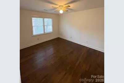 2929 Amity Garden Court, Charlotte, NC 28205 - Photo 5