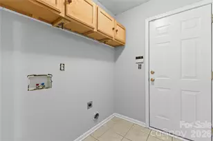8455 Angwin Pl, Charlotte, NC 28262 - Photo 35