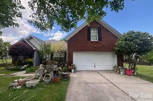 8455 Angwin Pl, Charlotte, NC 28262 - Photo 1