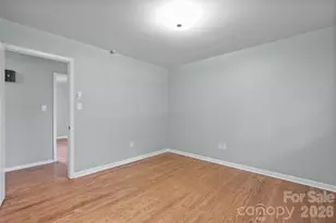 441 Mulberry St, Clyde, NC 28721 - Photo 23