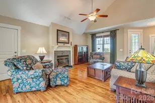 4 Olde Cottage Ln, Asheville, NC 28803 - Photo 7