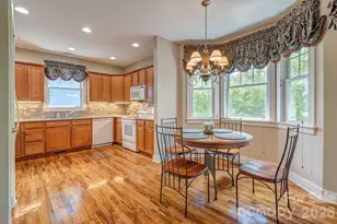 4 Olde Cottage Ln, Asheville, NC 28803 - Photo 3