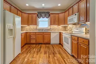 4 Olde Cottage Ln, Asheville, NC 28803 - Photo 11