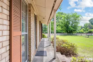 308 Clubview Ln, Matthews, NC 28105 - Photo 9