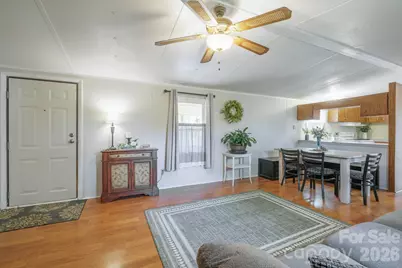 4021 26th Street Court NE, Hickory, NC 28601 - Photo 5