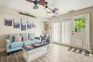1201 Green Oaks Ln, Charlotte, NC 28205 - Photo 13