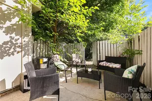 1201 Green Oaks Ln, Charlotte, NC 28205 - Photo 23