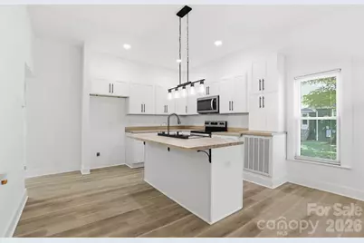 630 N Davis Avenue, Newton, NC 28658 - Photo 9