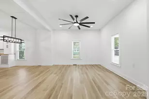 630 N Davis Ave, Newton, NC 28658 - Photo 5