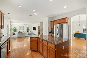12700 Oldehurst Pl, Charlotte, NC 28262 - Photo 13