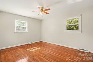 428 Frank Dr, Charlotte, NC 28215 - Photo 17