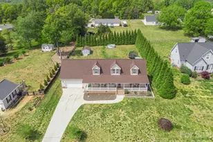 132 Top Flite Dr, Statesville, NC 28677 - Photo 3