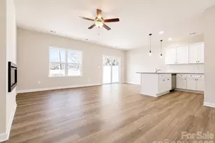 4729 Muskogee Dr, Charlotte, NC 28227 - Photo 9