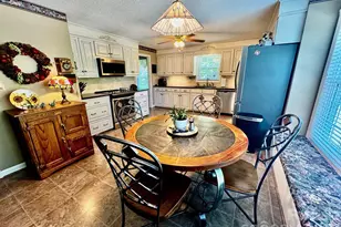 204 Brentwood Dr, Maiden, NC 28650 - Photo 5