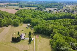 2107 Jenkins Printing Dr, Newton, NC 28658 - Photo 3