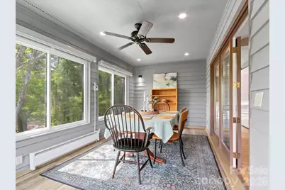 301 Robertson Street, Burnsville, NC 28714 - Photo 15