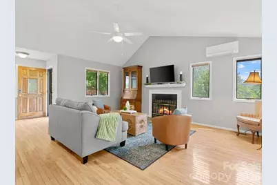 301 Robertson Street, Burnsville, NC 28714 - Photo 7