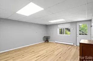 301 Robertson St, Burnsville, NC 28714 - Photo 29
