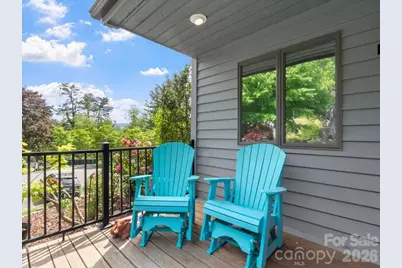 301 Robertson Street, Burnsville, NC 28714 - Photo 3