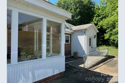 1407 E Marion Street, Shelby, NC 28150 - Photo 3