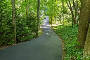 128 Churchill Downs Dr, Fairview, NC 28730 - Photo 3
