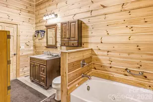 20 Laurel Cottage Ln, Black Mountain, NC 28711 - Photo 15