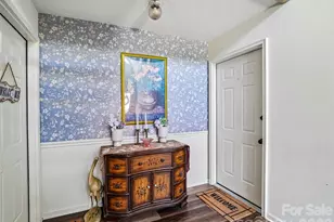 1737 Haywood Manor Rd, Hendersonville, NC 28791 - Photo 5