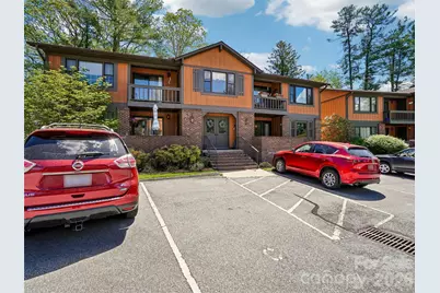 1737 Haywood Manor Road #B, Hendersonville, NC 28791 - Photo 1