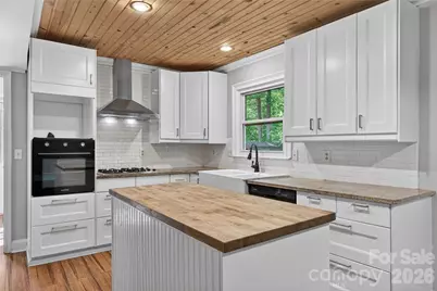 7942 Surreywood Place, Charlotte, NC 28270 - Photo 11