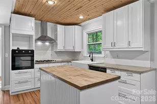7942 Surreywood Pl, Charlotte, NC 28270 - Photo 11