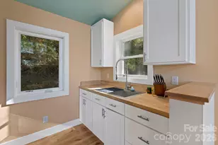 96 Old Cv Rd, Black Mountain, NC 28711 - Photo 11