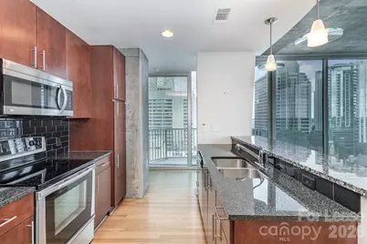210 Church Street #1302, Charlotte, NC 28202 - Photo 7