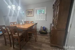 10011 Arbor Dale Ave, Charlotte, NC 28215 - Photo 5