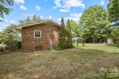 3328 Sulphur Springs Road NE, Hickory, NC 28601 - Photo 39
