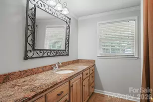 3328 Sulphur Springs Rd NE, Hickory, NC 28601 - Photo 19