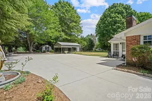 3328 Sulphur Springs Rd NE, Hickory, NC 28601 - Photo 35