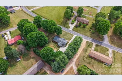 3328 Sulphur Springs Road NE, Hickory, NC 28601 - Photo 43