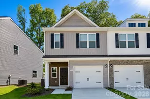 4743 Muskogee Dr, Charlotte, NC 28227 - Photo 1