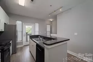1012 Skyline View Way, Charlotte, NC 28204 - Photo 11