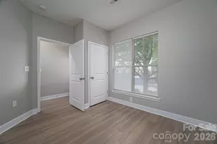 1012 Skyline View Way, Charlotte, NC 28204 - Photo 5